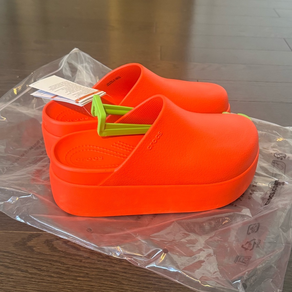 CROCS Dylan Platform Mules BRAND NEW with tags size 7